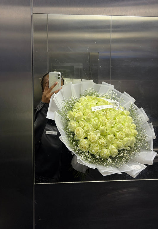 Signature White-Stem Bouquet